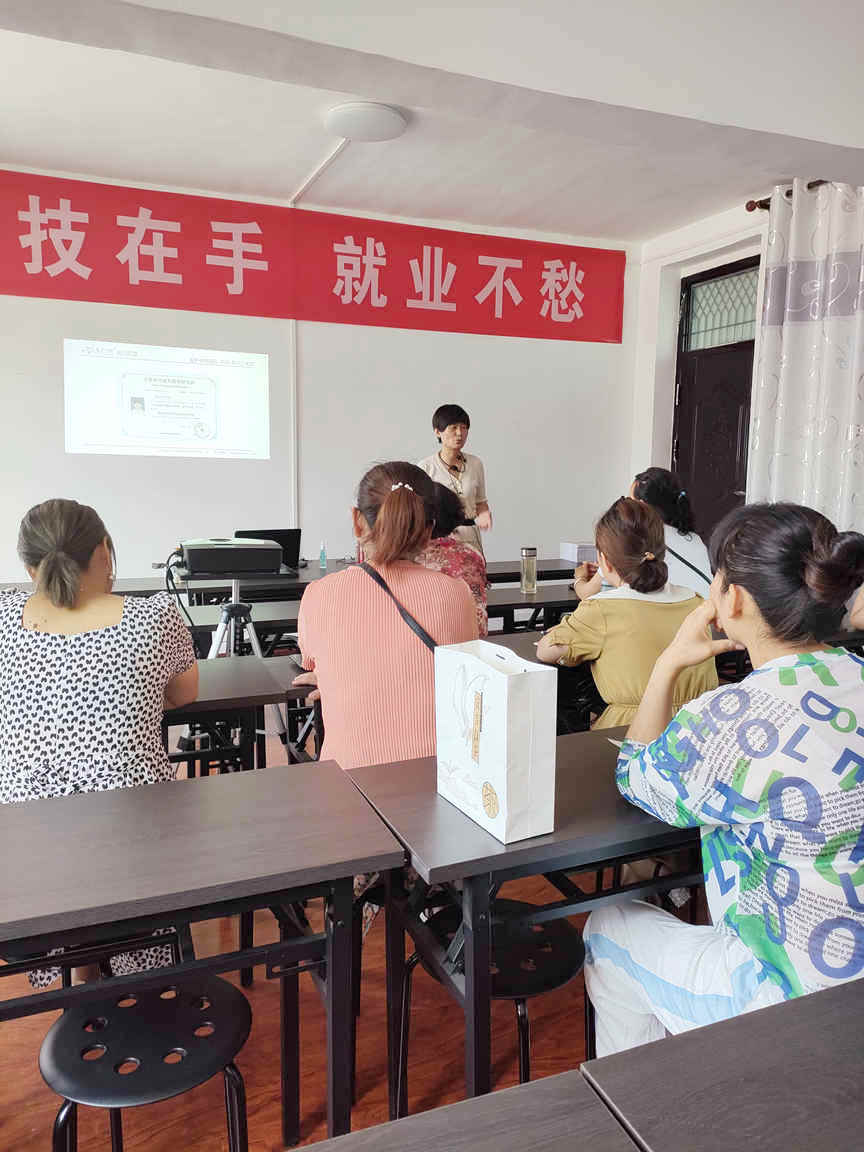 西安燕子月嫂大荔月嫂培訓(xùn)班